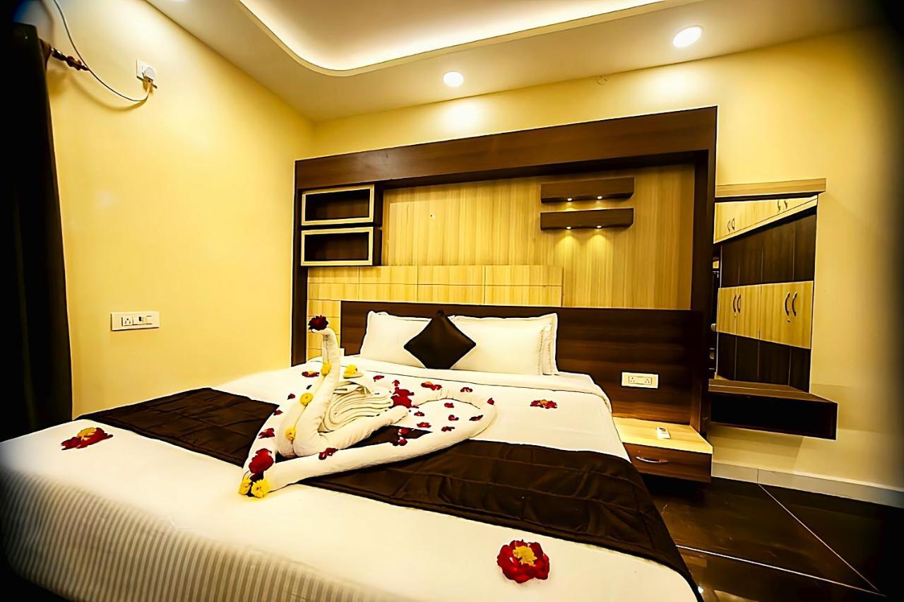 Hotel Rk - Temple Stay Thanjavur Exteriör bild